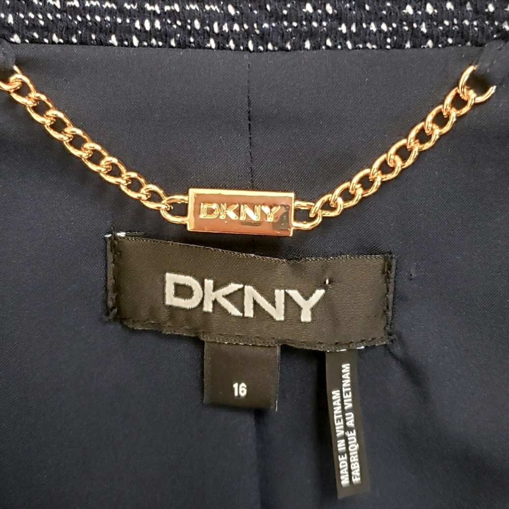 DKNY Essentials Long Sleeve Navy & White Single Button Fitted Blazer--NWT--16 - Picture 5 of 15
